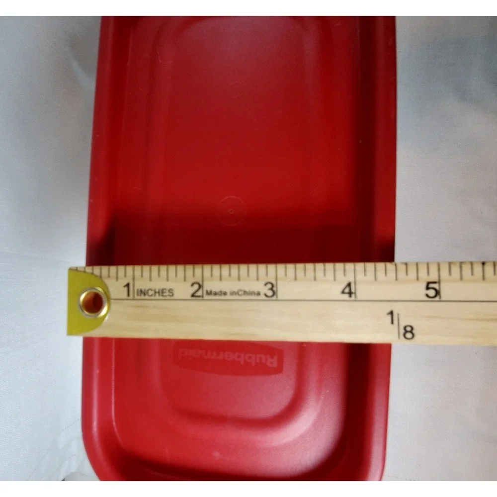 Rubbermaid ● 16.2 Cup Food Storage Container 3.8L Red Lid ● Made‎ in USA